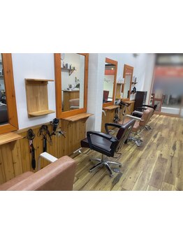 大手サロンで経験を積んだ人気スタイリストのプライベートサロン◇丁寧なカウンセリングで美シルエットを‐