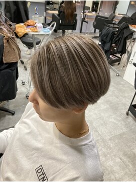 ラフ 難波店(LAFF) #黒髪#ボブルフ#ネビージュ#小顔#ワンレン