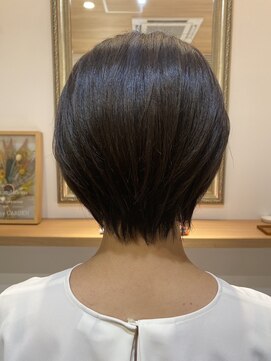 ヘアー プレイス ガーデン(Hair Place GARDEN) スッとまとまるショートヘア