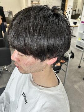 ヒュイル バイ ニアウ(Hwyl by Niau) メンズマッシュツーブロックスパイラルパーマニュアンスパーマ