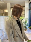 ブリーチカラー/ピンクブラウン/切りっぱなしボブ／20代