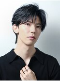 黒髪シースルーフェザーショートセンターパート