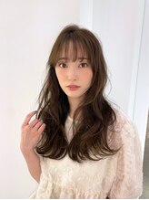 イニオイラボトリル(inioiLab to lil) 20代30代ゆる巻きセミロングレイヤー×オリーブベージュ