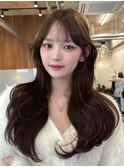 小顔レイヤーカット×シースルーバング×透明感アッシュロング