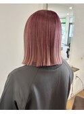 ピンクカラーピンクベージュ切りっぱなしボブ外ハネ