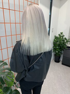 ペレ 原宿(PELE) ダブルカラー/ケアブリーチ/羽エクステ/原宿