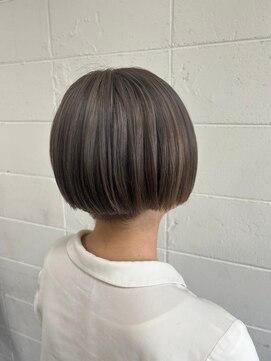サロン デュッカ(Salon Duka) グレージュ×ショートボブ