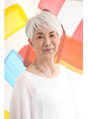 耳かけ小顔ショート