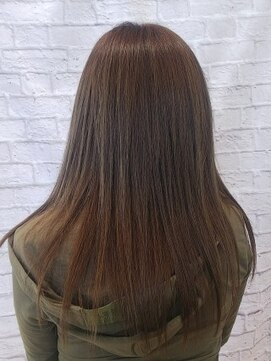 ミーティア バイ クアトロ(Meteor By QUATRO) 明るいカラーで軽い質感に!