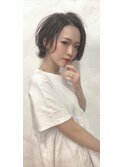 『LAURA』横顔も美しい！前下りショート/前下りボブ