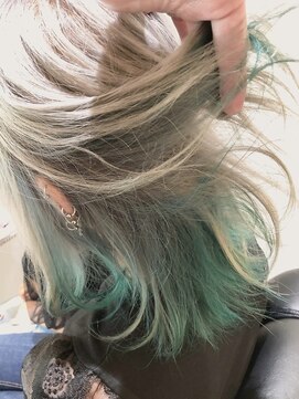 ケアアンドデザイン 今里本店(care&design fulfill) 【ふんわりミディ】【グリーン】【インナーカラー】20代30代40代