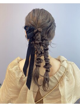 ミラ(Mila) トレンドヘア！編みおろしツイン★ベロアリボン パーティーヘア