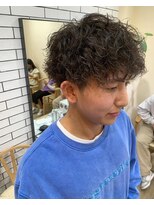 シフト(SHEEFT) メンズ カジュアル波巻きパーマ刈り上げ 黒髪暗髪 ツーブロック