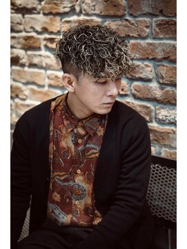 プロショップウェーブ セカンド(PRO SHOP WAVE II) ニュアンスパーマ/カルマパーマ/ダークアッシュ[原宿駅]