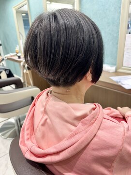 アッシュ 下北沢店(Ash) 前下がりの刈り上げボブ