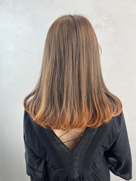 ジュエム(jouerm) レイヤーカット冬カラーハイトーンブリーチカラーミルクティー