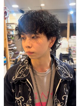 サロン ド ロイ(Salon de Roi) 綾野剛パーマシャドウパーマ外ハネパーマ波巻きパーマスパイラル