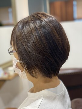 ラルゴ ヘアー(LARGO Hair) ショートスタイル　40代50代60代～
