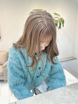 エトレ(etore) ふわっと広がる透明感カラー×ペールベージュ