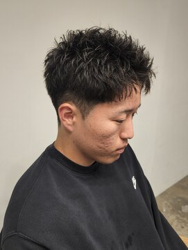 ニアウ 伊勢崎連取店(Niau) 刈り上げソフトツイストスパイラルパーマスパイキーショート