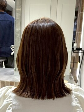 ファルベ(Farbe) 黒髪/オリーブグレー/小顔/ココアベージュ