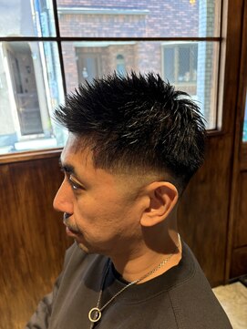 アンドワークス 2nd(&WORKS) スキンフェード