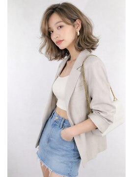 ロロネー 梅田(Lolonois) 切りっぱなしウェーブ×グレージュカラー