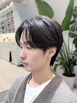 ノラ ウメダ(NORA UMEDA) センターパートマッシュ