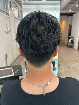 バンクスヘアー(BANK'S HAIR) 池袋　メンズ　パーマ　ツーブロック　センターパート