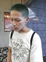 イェン(Yen.) バズカット ターコイズグリーン 金髪坊主