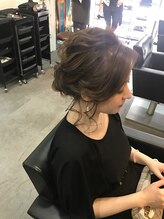 ヘアビューティースタジオ ラルガ(Hair beauty studio Raruga) ふんわりシニヨン