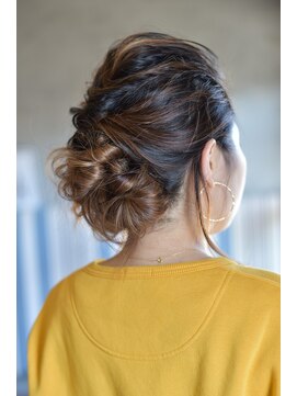 ナナナ パレナ 大津膳所店(nanana parena) くしゅっとルーズなまとめアレンジ【nanana parena】