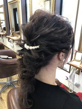 リリー ヘアーアンドビューティー(Lily) 編みおろしアレンジ