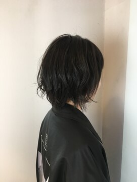 チアー(Cheer) 伸ばしかけボブ