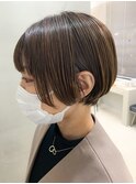 ショートボブ、前下がりショート、ハイライト、アッシュブラウン