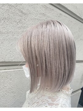 ヘアメイクアート(Hair make Art) ホワイトグレーカラー