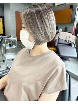 バーチョ(bacio) アッシュブロンドバレイヤージュ ボブ【Insta→bacio_ozawa】
