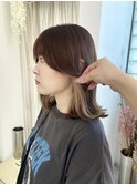 ベージュのイヤリングカラー