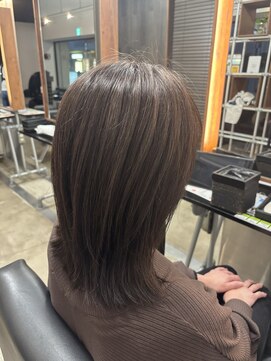 ディシェーレローブ(die Schere Lob) 脱白髪染めカラー透明感アップ