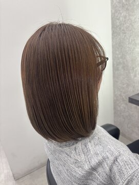 プレジールバイラファブリック(PLAISIR by LA FABRIQUE) 【下田】オリーブベージュ ストレートボブ