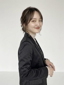 オレロ 国立(olelo) 大人ガーリー/似合わせカット/リバースセンターパート/国立