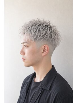 アーダーヘアサロン 武生店(ADER HAIR SALON) メンズ 無造作スパイキー シルバーショート