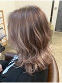 モーブベージュ×ハイライト×ミディアムレイヤー