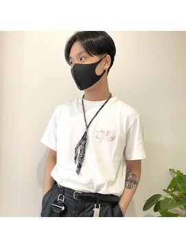 ニコフクオカヘアーメイク(NIKO Fukuoka Hair Make) 「NIKO」グレーセンターパート