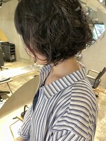 ビビト(bibito)&nbsp;bibito 前下がり切りっぱなしAラインパーマボブネオソバージュ