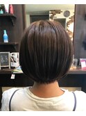 ショートボブ