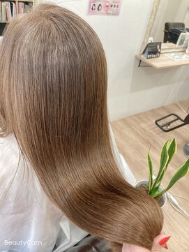 レア(LEA) ロングヘア