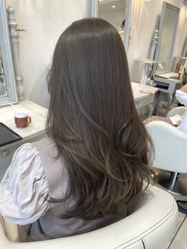 ザックラフィネ(ZACC raffine) オリーブグレージュ/フェミニンカール/レイヤーカット/毛流れ