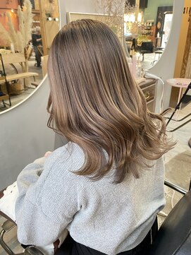 チャプター 問屋町(chapter) ミルクティーベージュカラーレイヤーカットケアブリーチ韓国ヘア