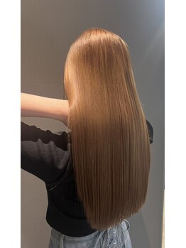 ナナ(Nana)の写真/資生堂独自のメソッドで一人一人の髪質に合わせた自然なストレートが手に入る！思わず触れたくなる艶髪に♪